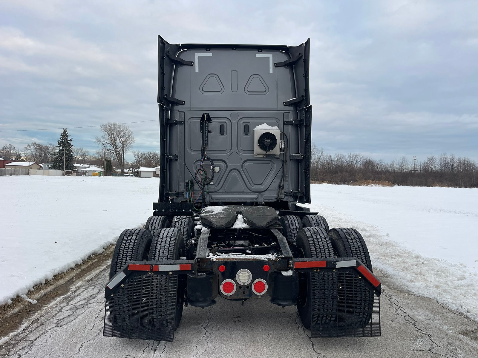 
								Freightliner Cascadia 2022 full									