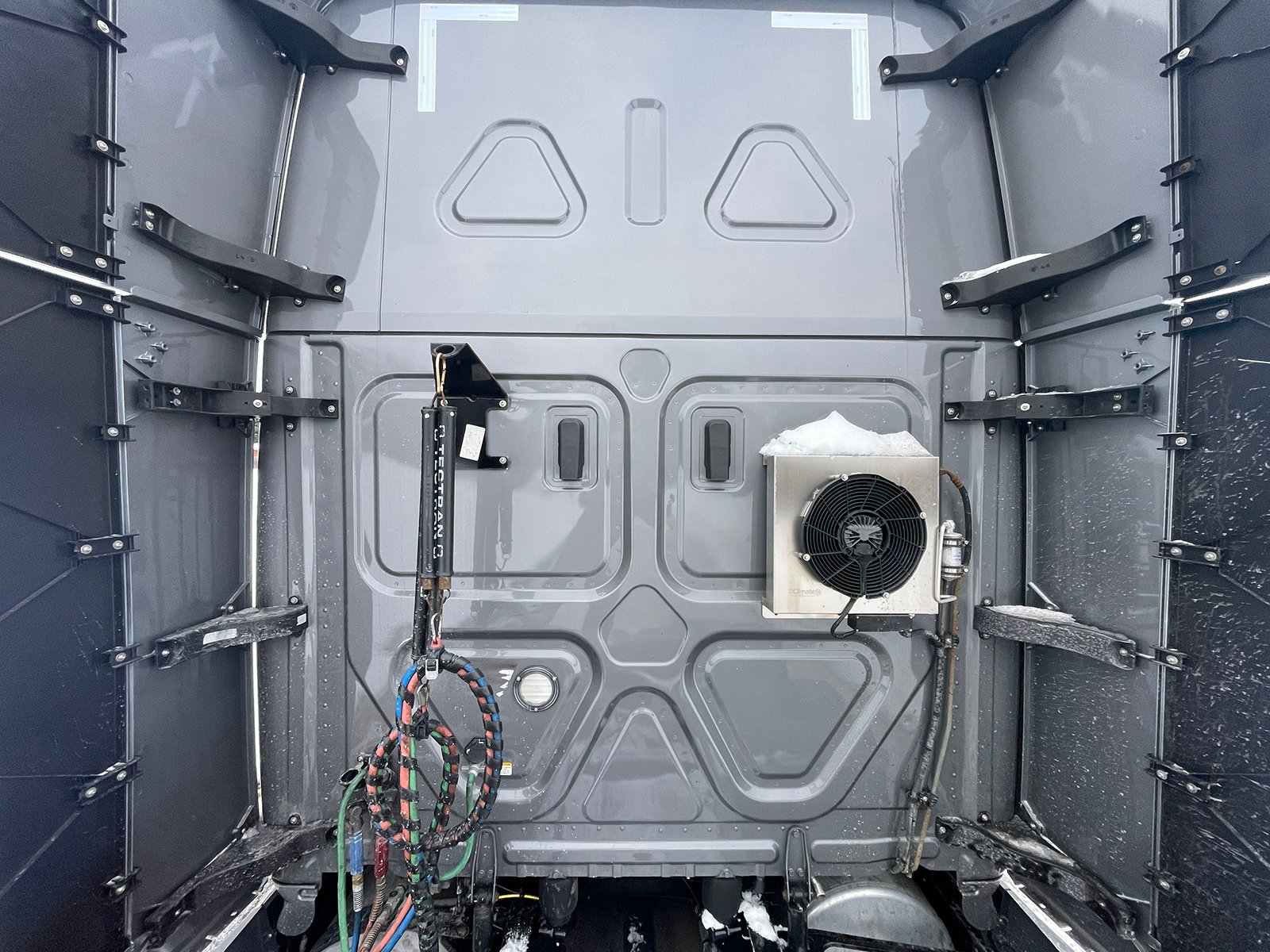 
								Freightliner Cascadia 2022 full									