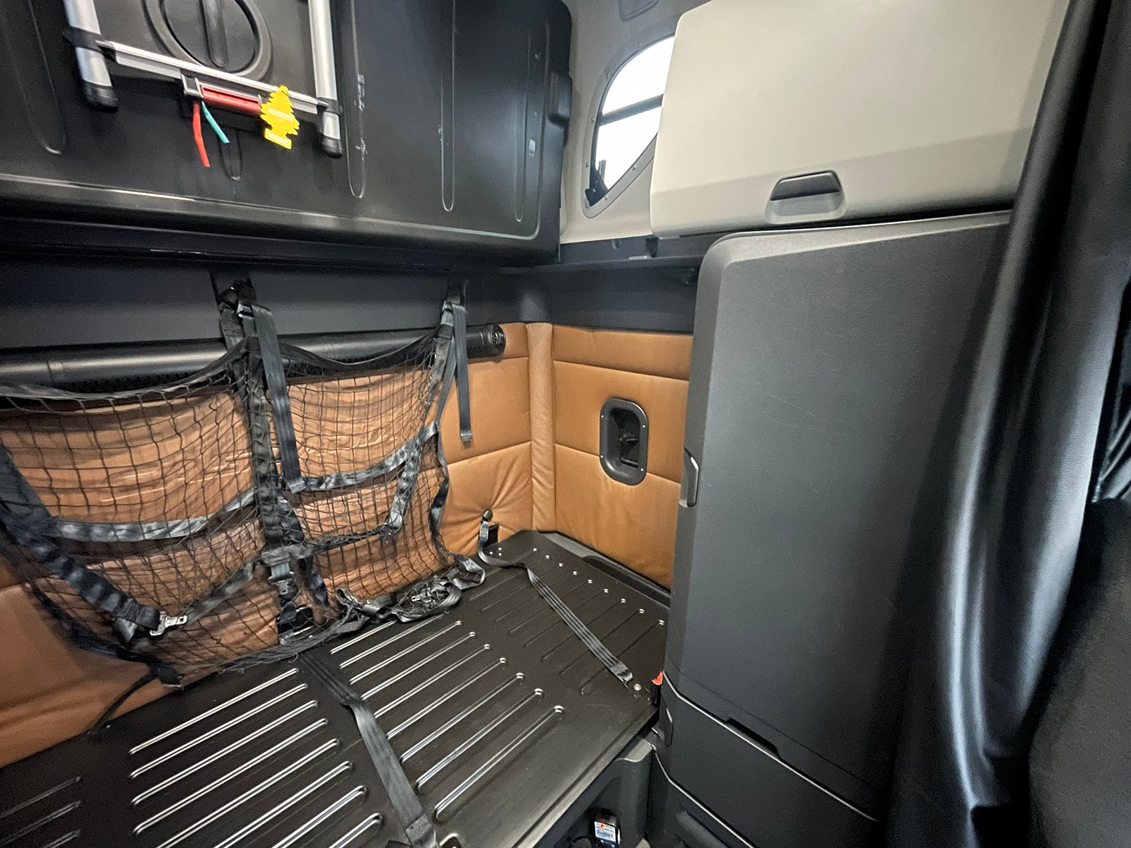 
								Freightliner Cascadia 2022 full									