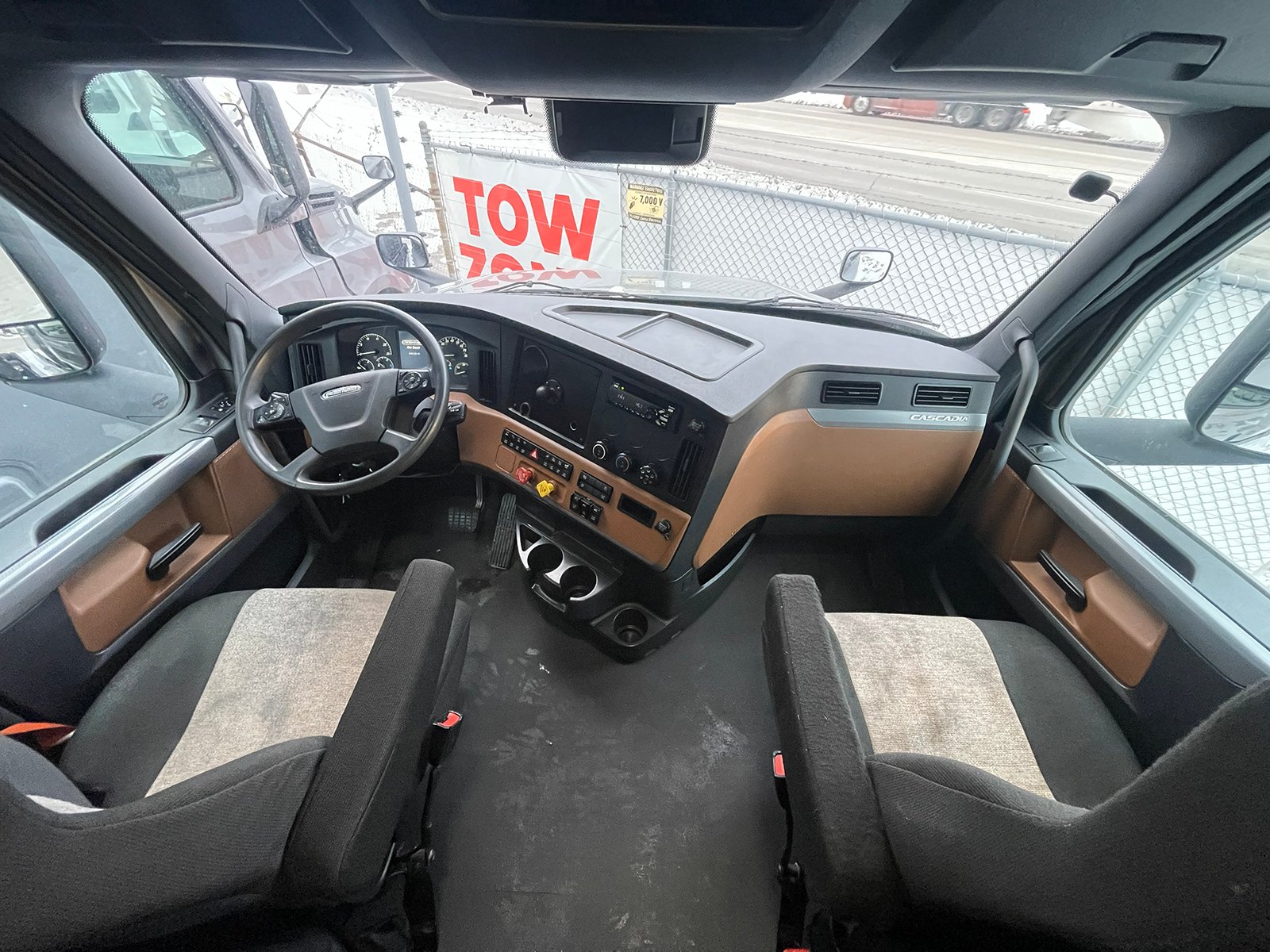 
								Freightliner Cascadia 2022 full									