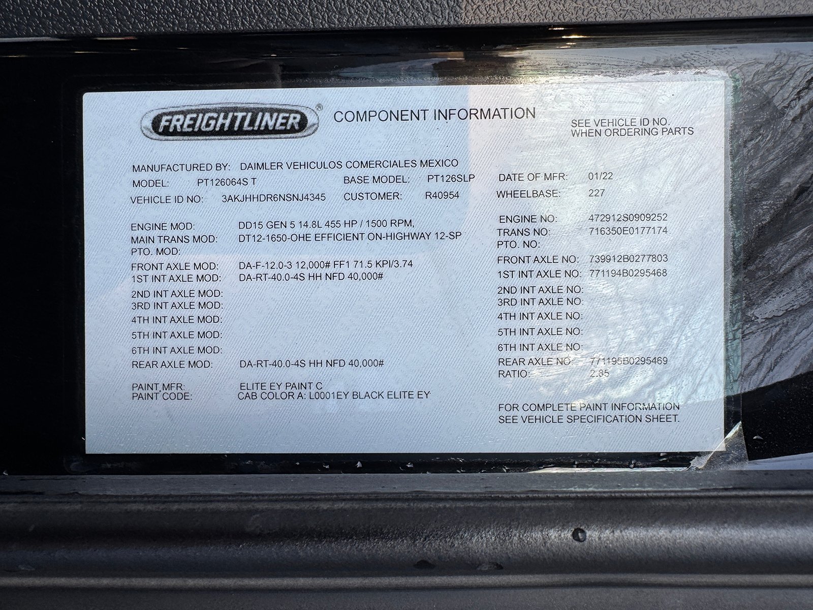 
								Freightliner Cascadia 2022 full									