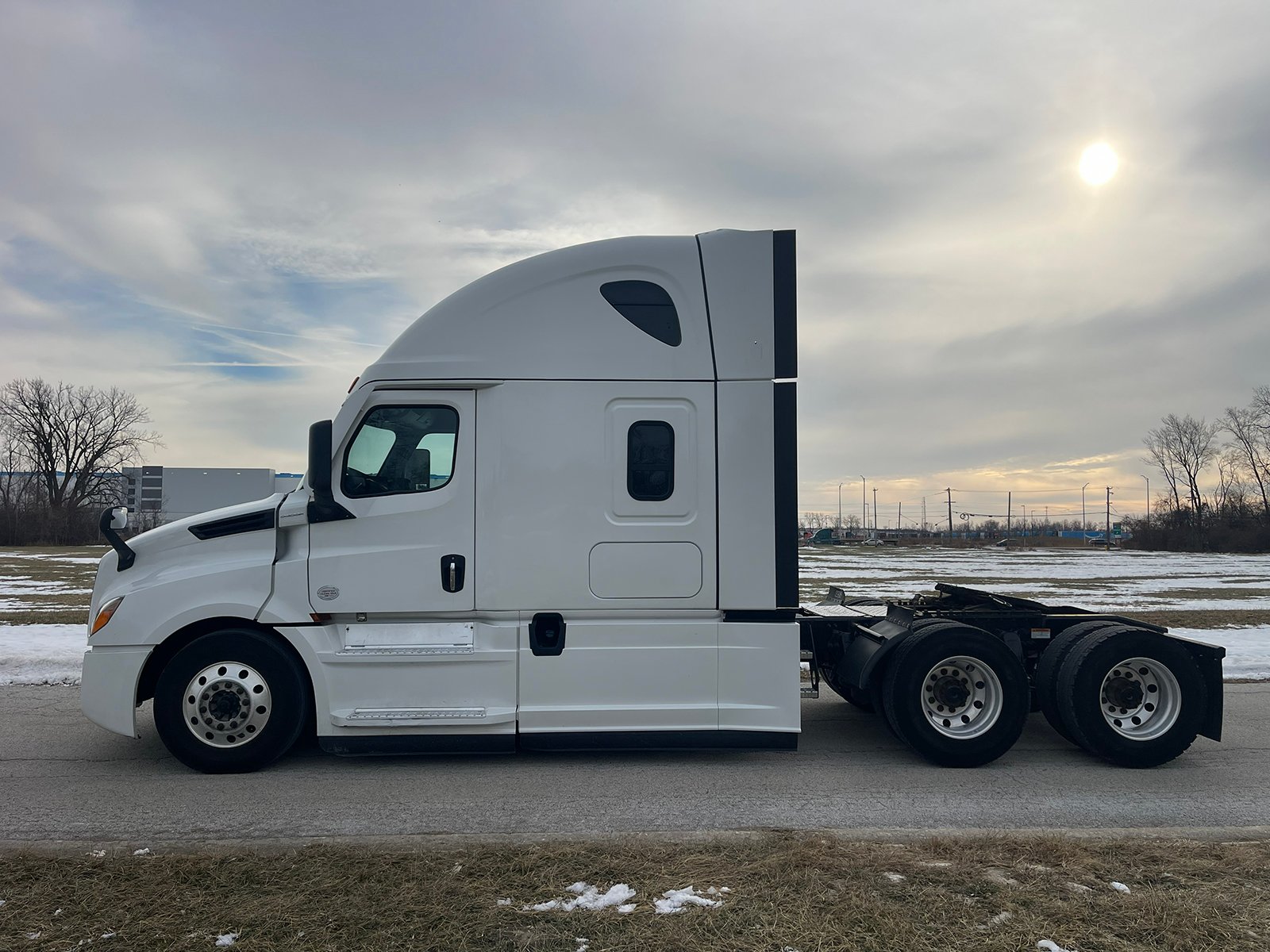
								Freightliner Cascadia 2020 full									