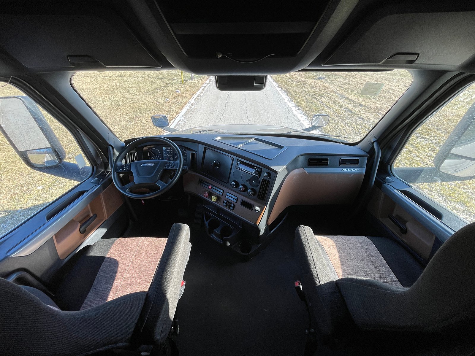 
								Freightliner Cascadia 2022 full									