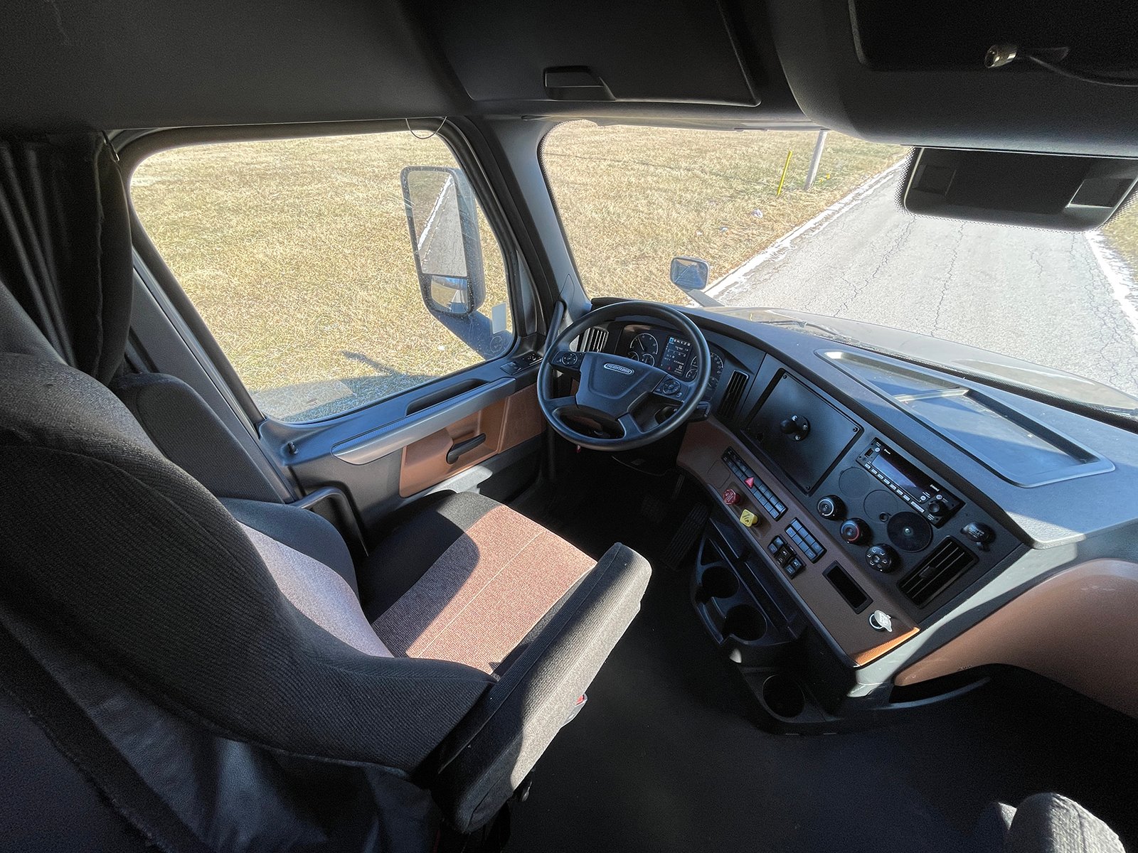 
								Freightliner Cascadia 2022 full									