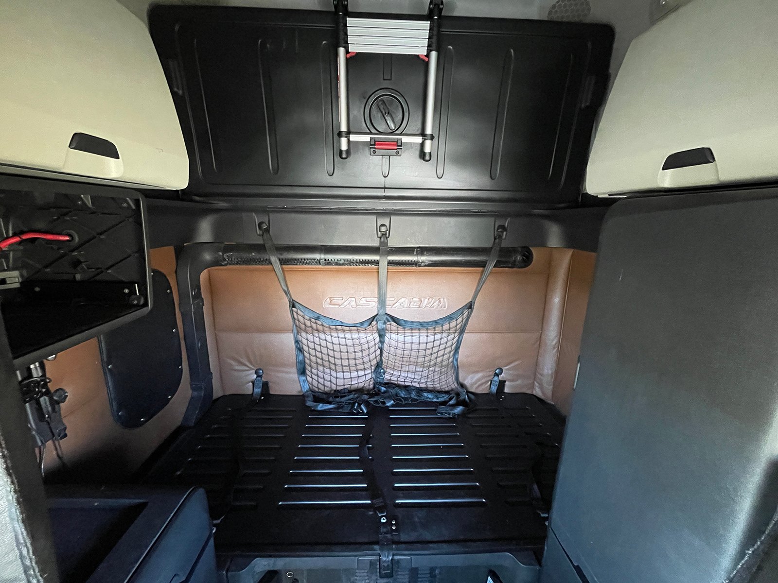 
								Freightliner Cascadia 2022 full									