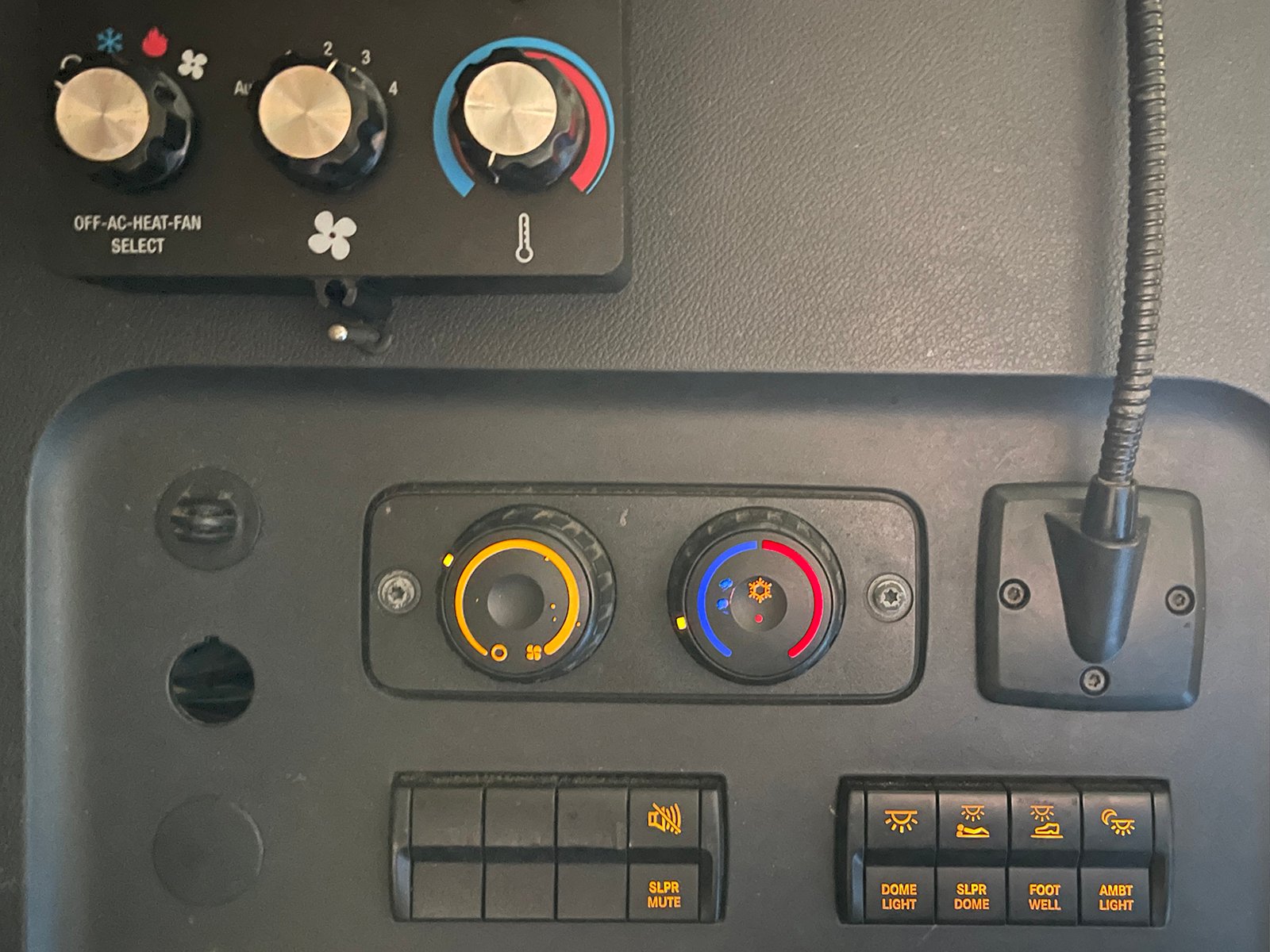 
								Freightliner Cascadia 2022 full									