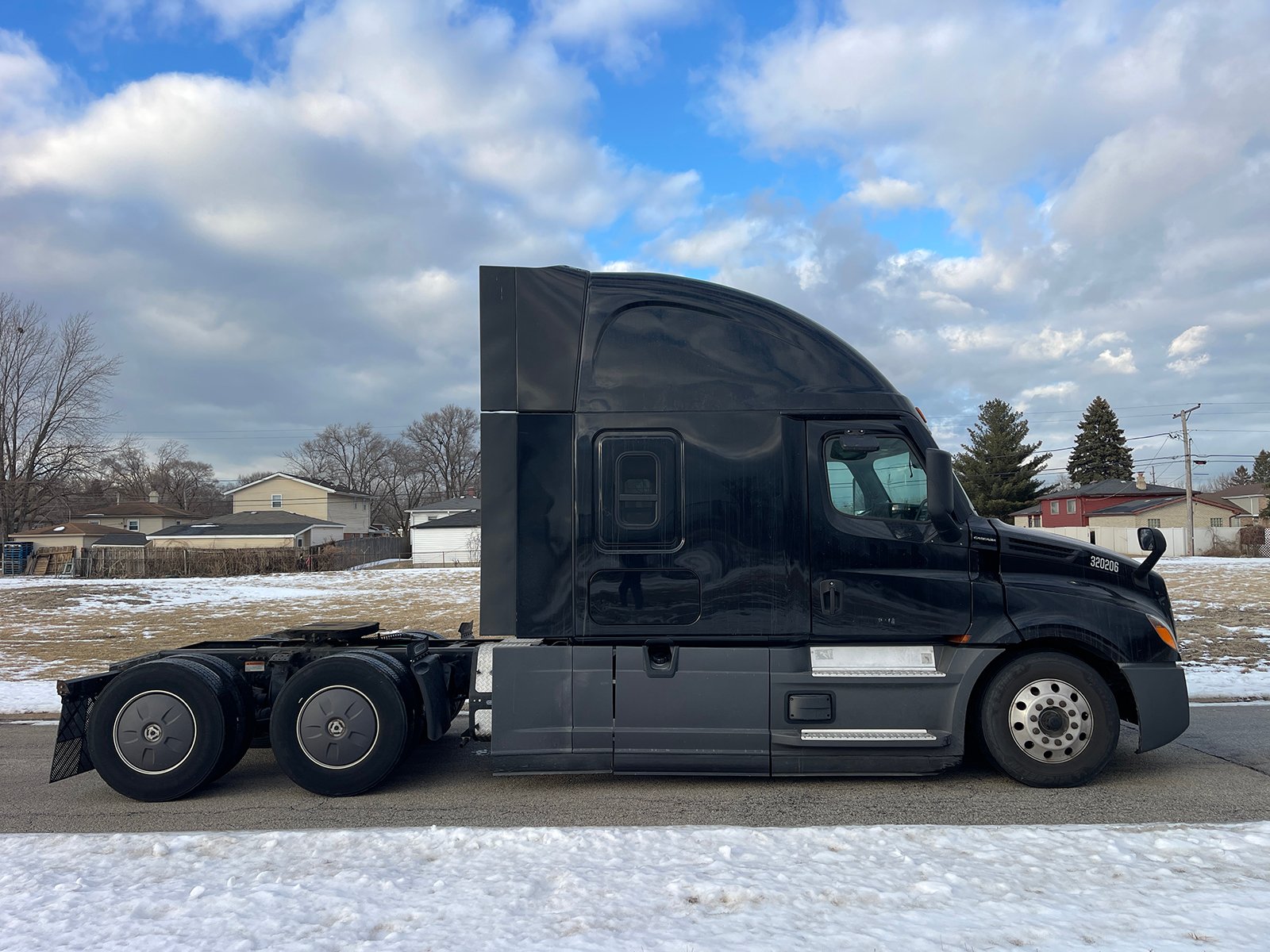 
								Freightliner Cascadia 2022 full									