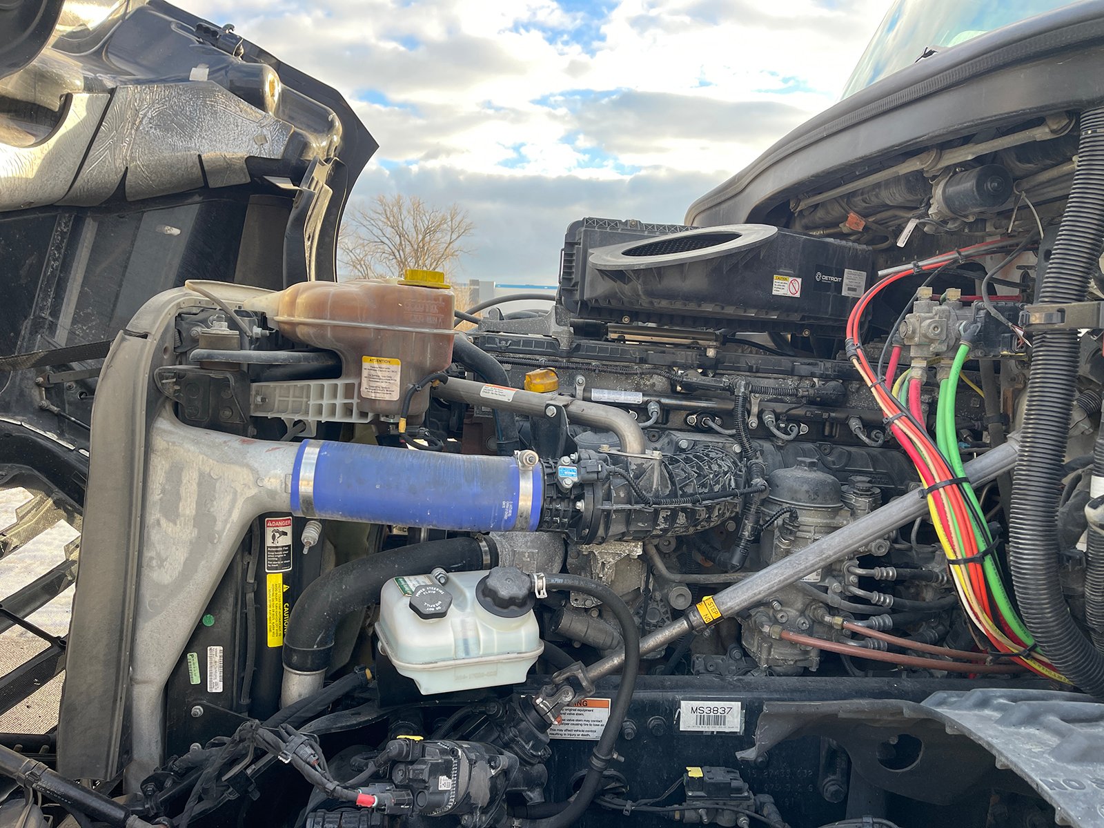 
								Freightliner Cascadia 2022 full									