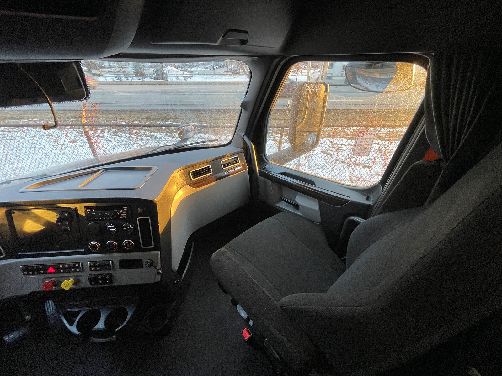 
								Freightliner Cascadia 2022 full									