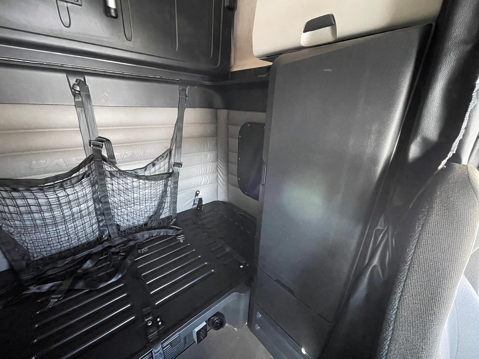 
								Freightliner Cascadia 2022 full									