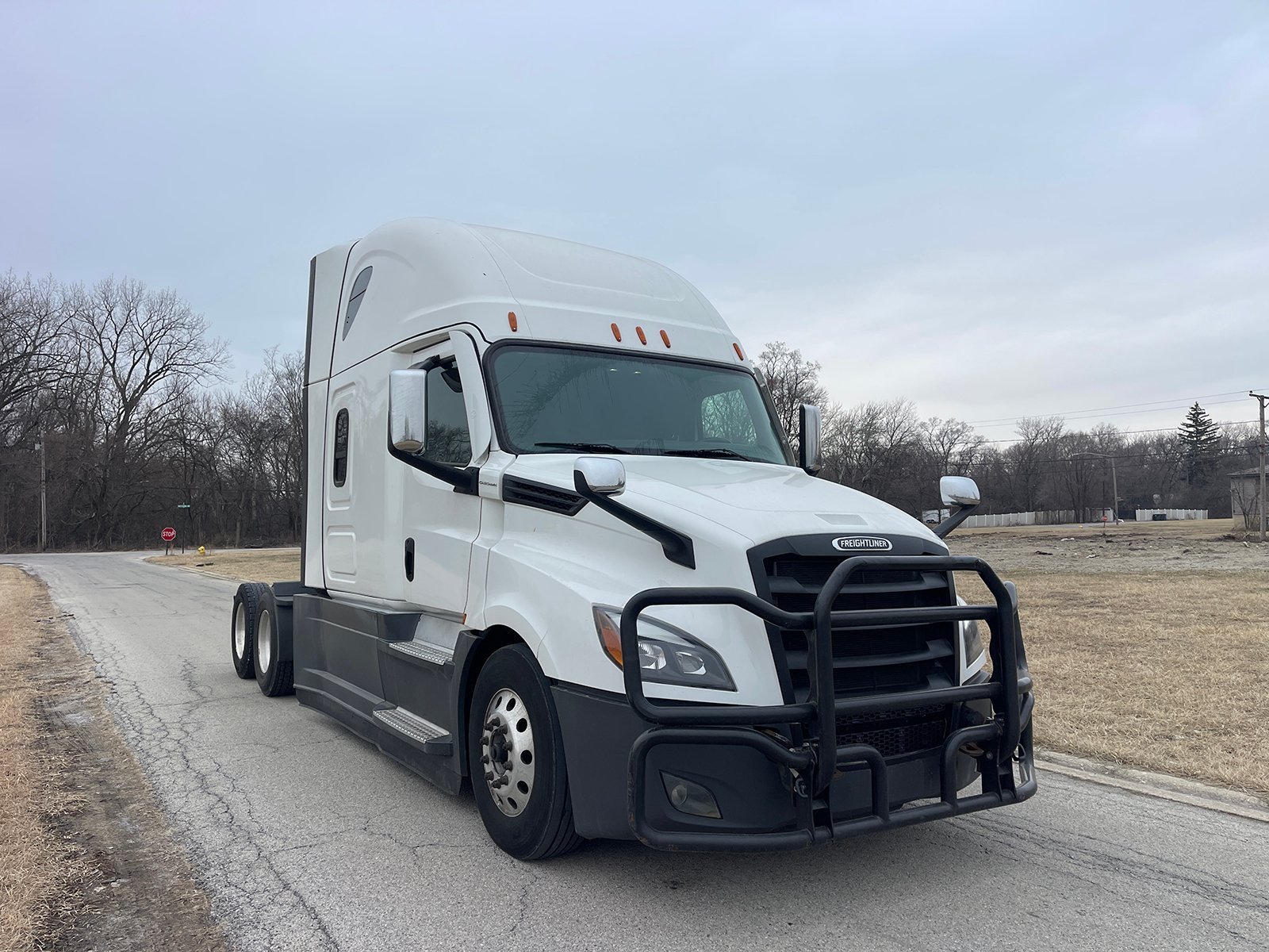 
								Freightliner Cascadia 2022 full									