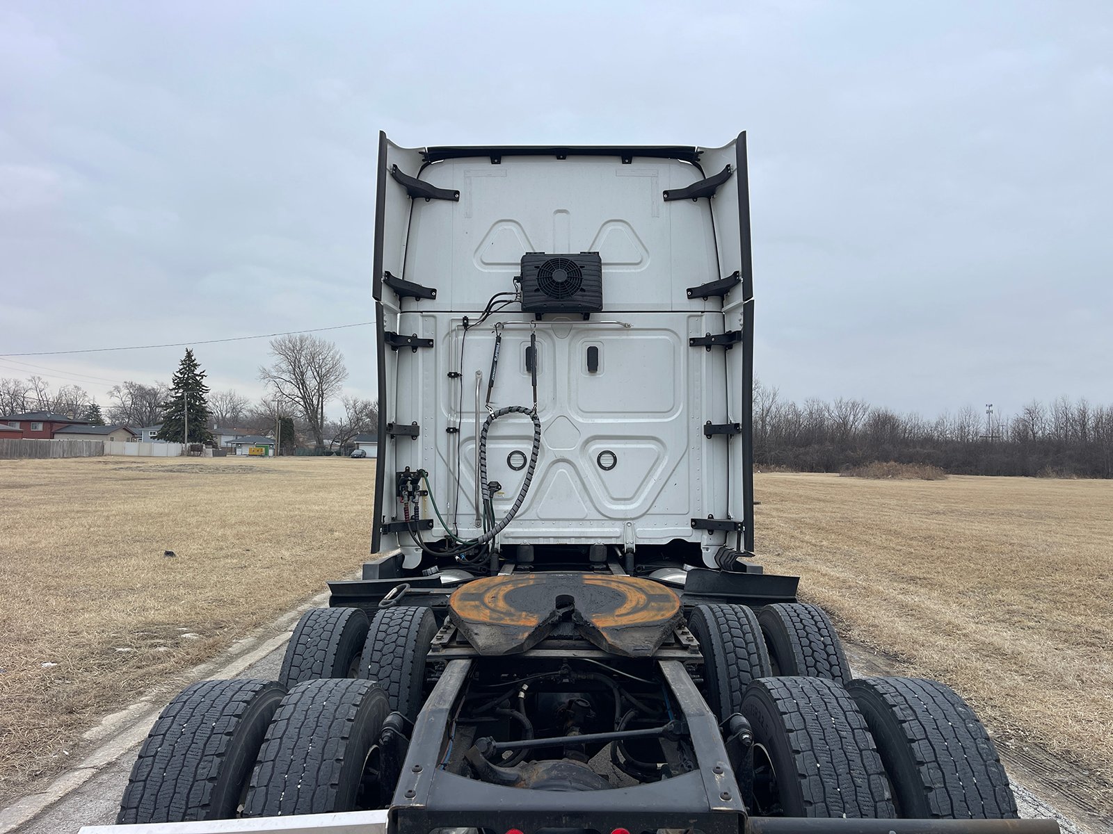 
								Freightliner Cascadia 2022 full									