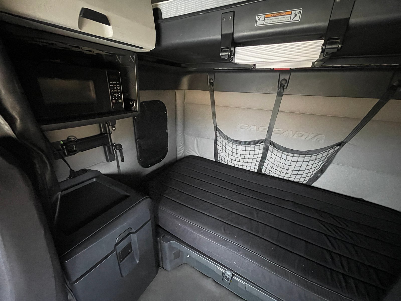 
								Freightliner Cascadia 2020 full									