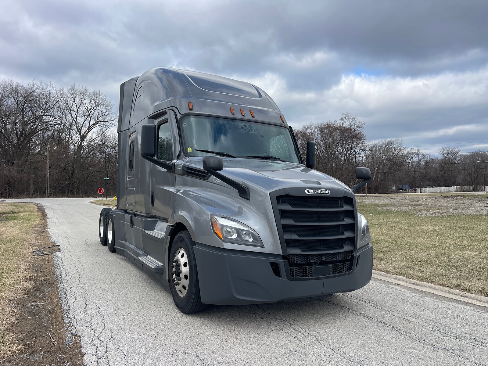 
								Freightliner Cascadia 2022 full									