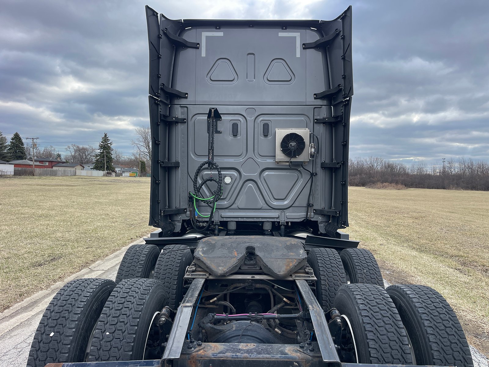 
								Freightliner Cascadia 2022 full									