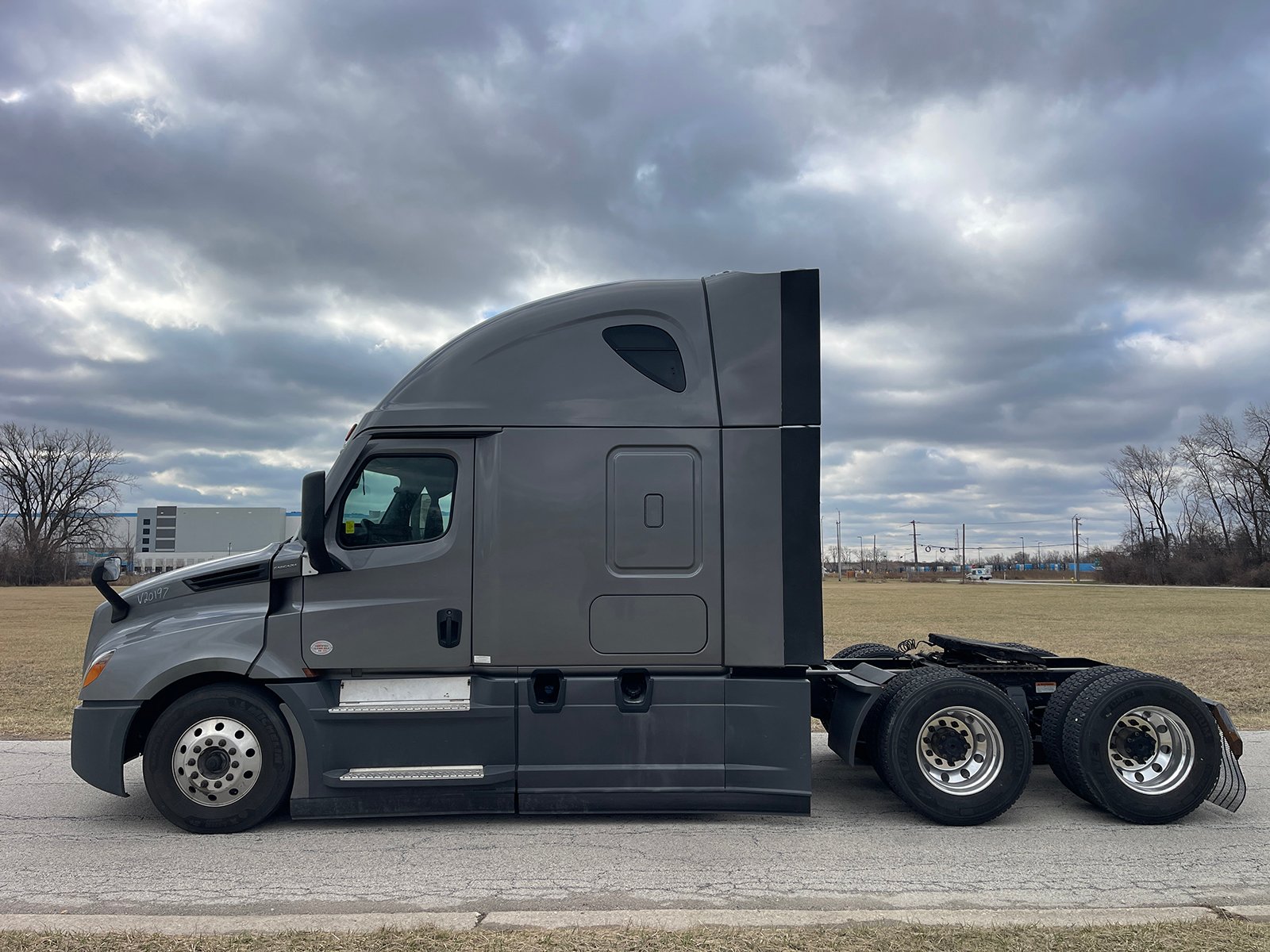 
								Freightliner Cascadia 2022 full									