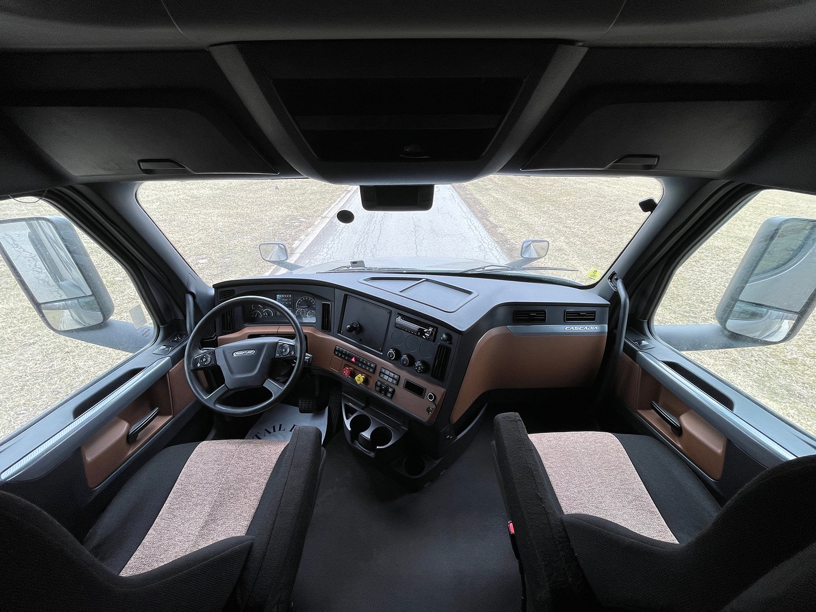 
								Freightliner Cascadia 2022 full									