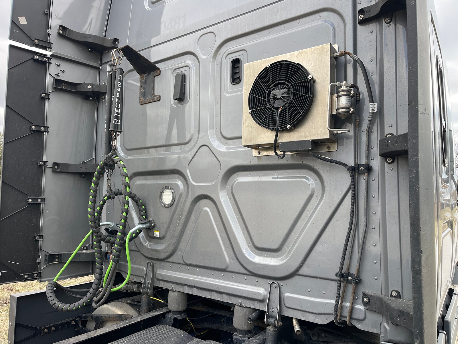 
								Freightliner Cascadia 2022 full									