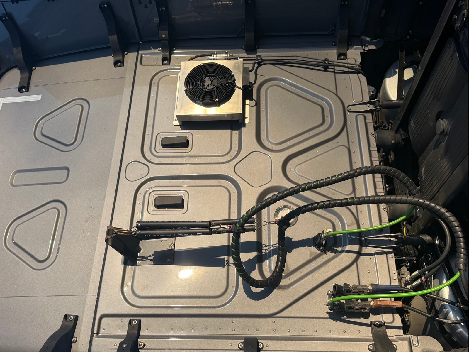 
								Freightliner Cascadia 2022 full									