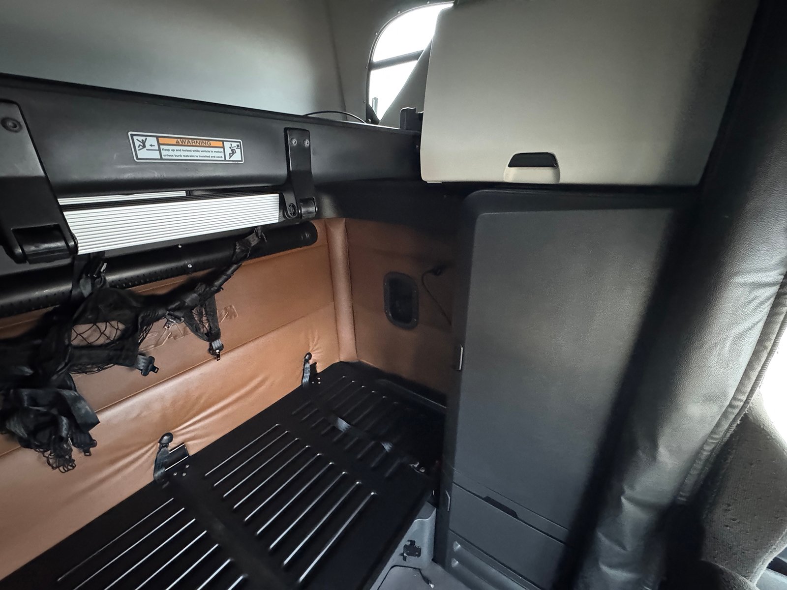 
								Freightliner Cascadia 2022 full									