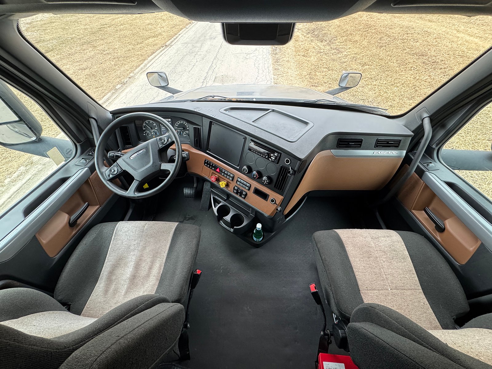 
								Freightliner Cascadia 2022 full									