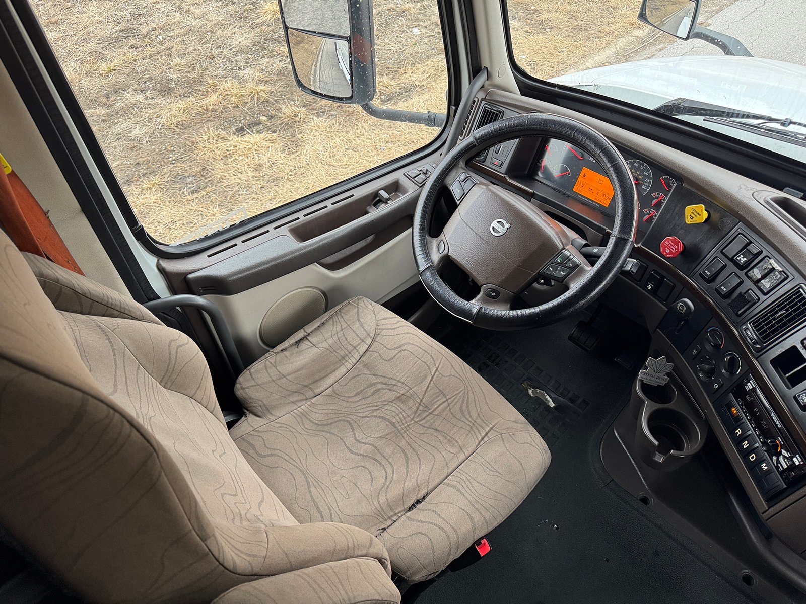 
								VOLVO VNL670 2018 full									
