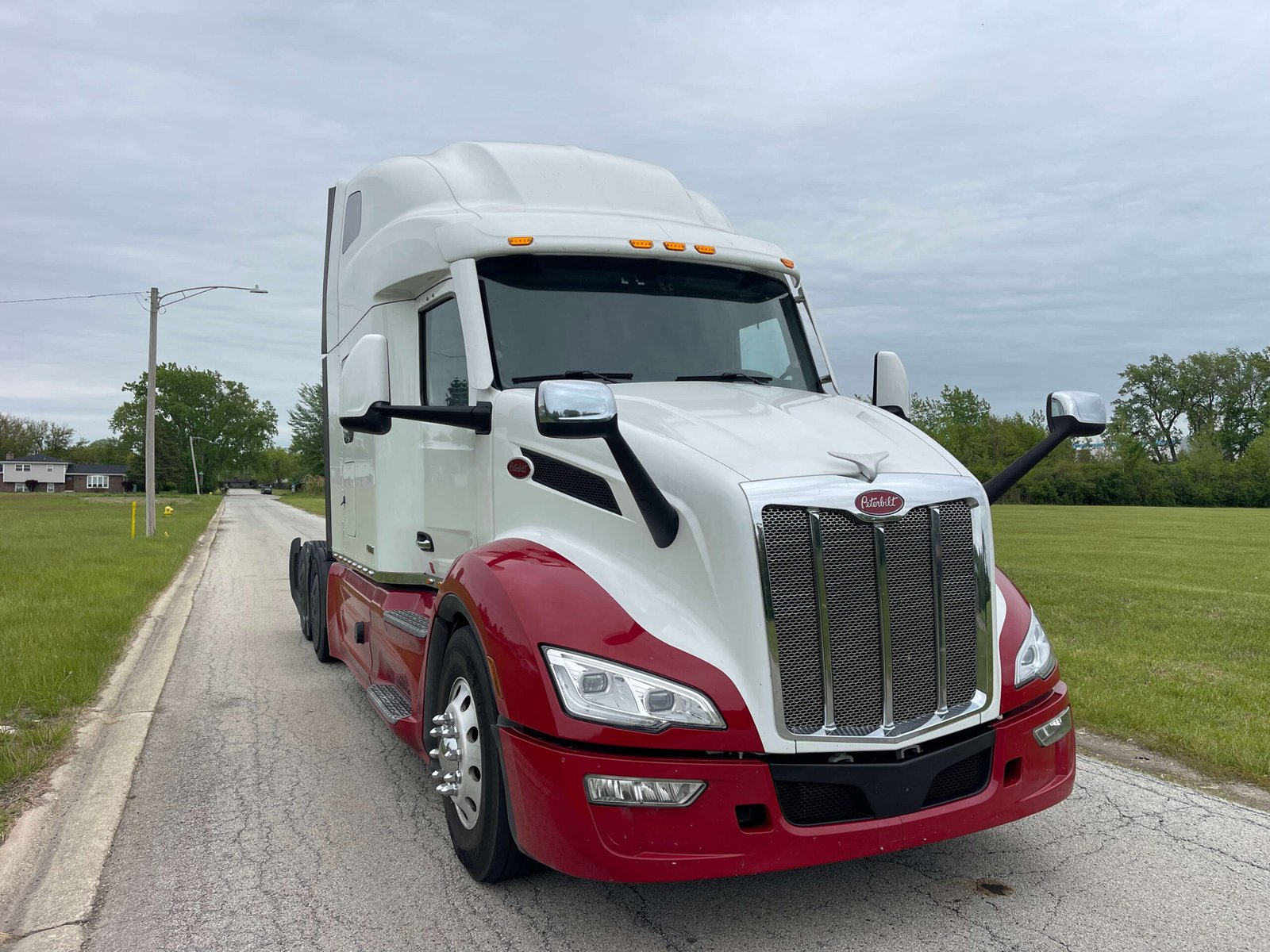 
								2024 Peterbilt 579 EPIQ full									