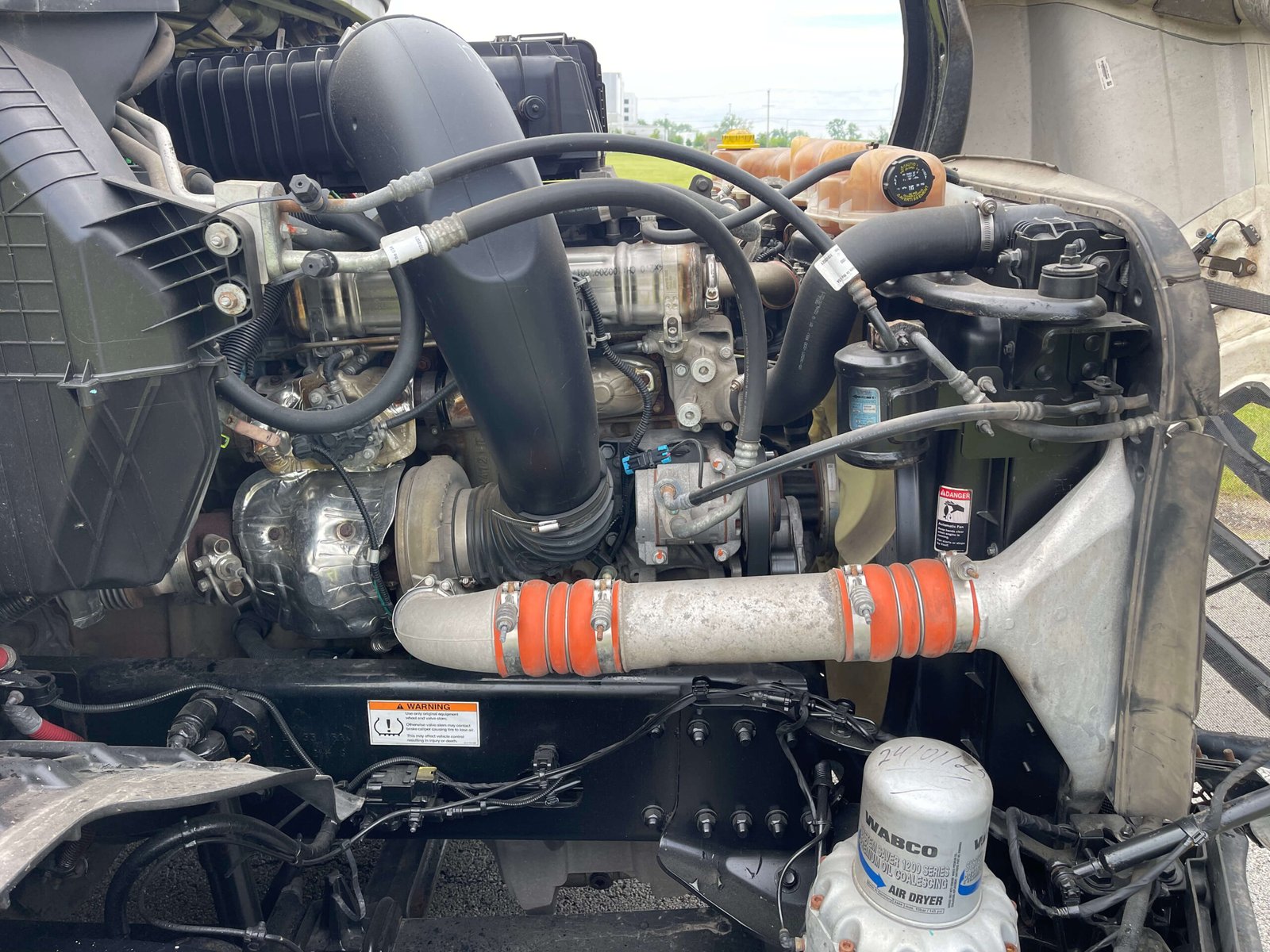
								2022 Freightliner Cascadia full									