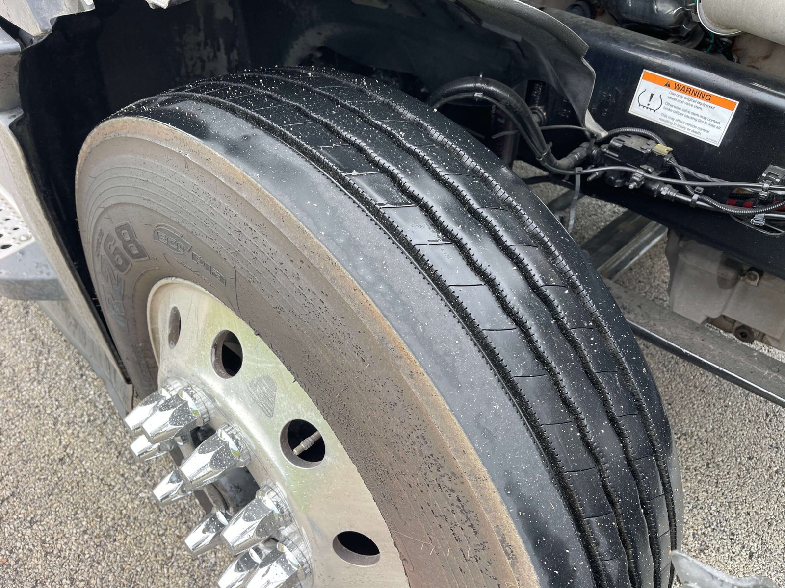 
								2022 Freightliner Cascadia full									