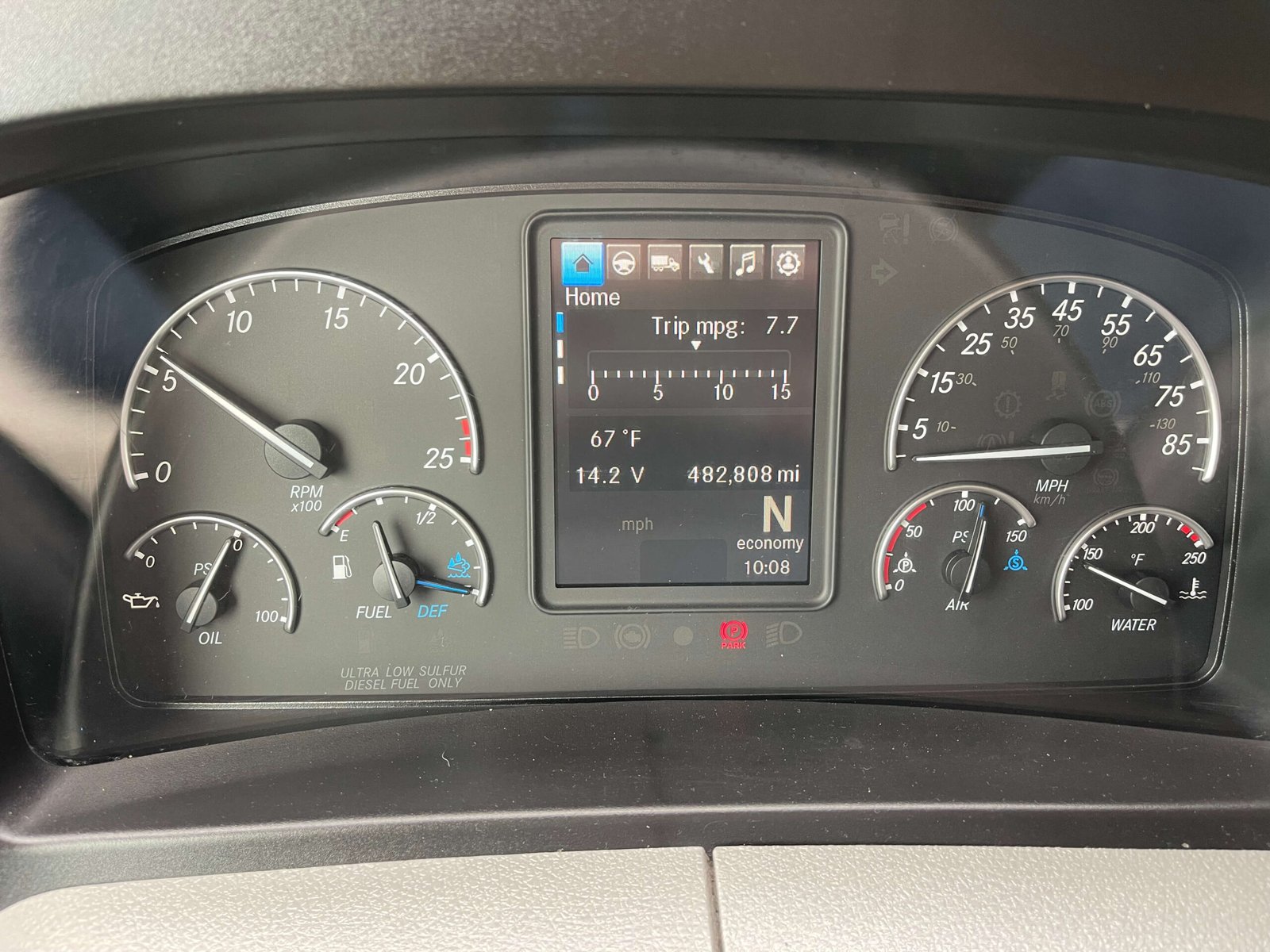 
								2022 Freightliner Cascadia full									