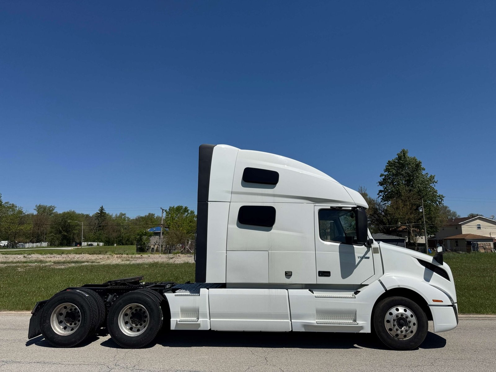 
								2022 Volvo VNL760 full									