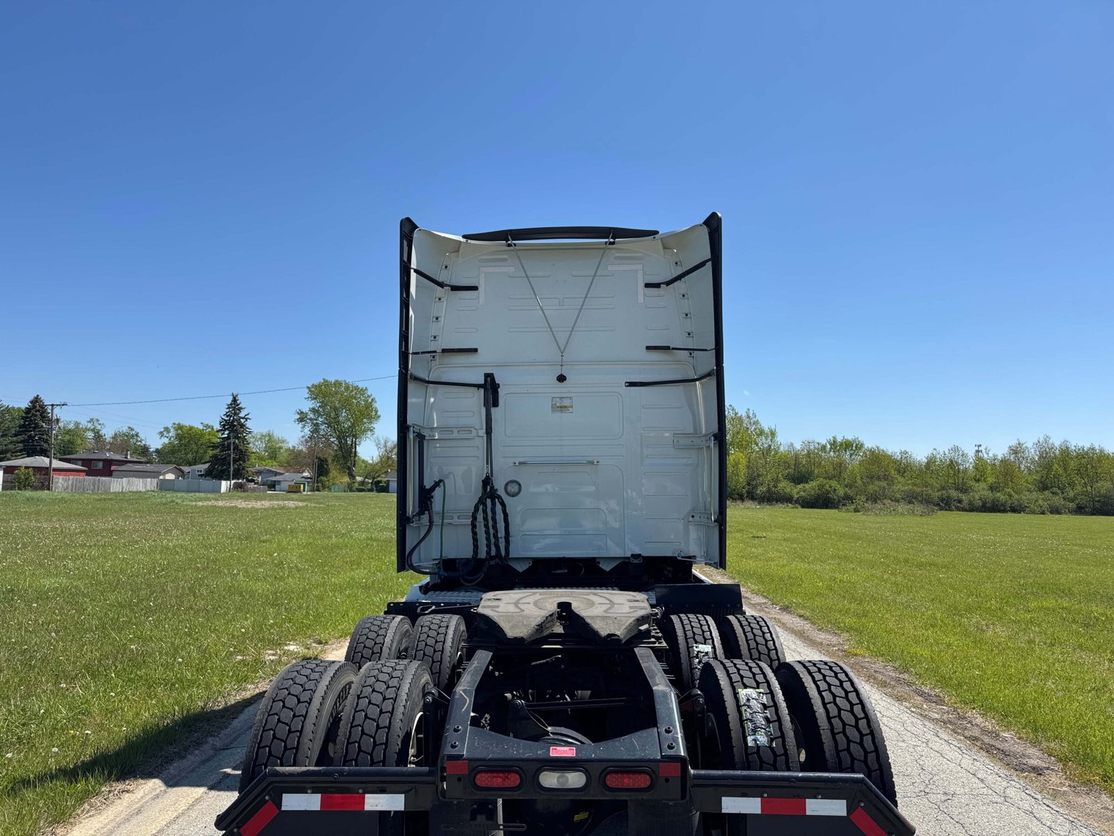 
								2022 Volvo VNL760 full									