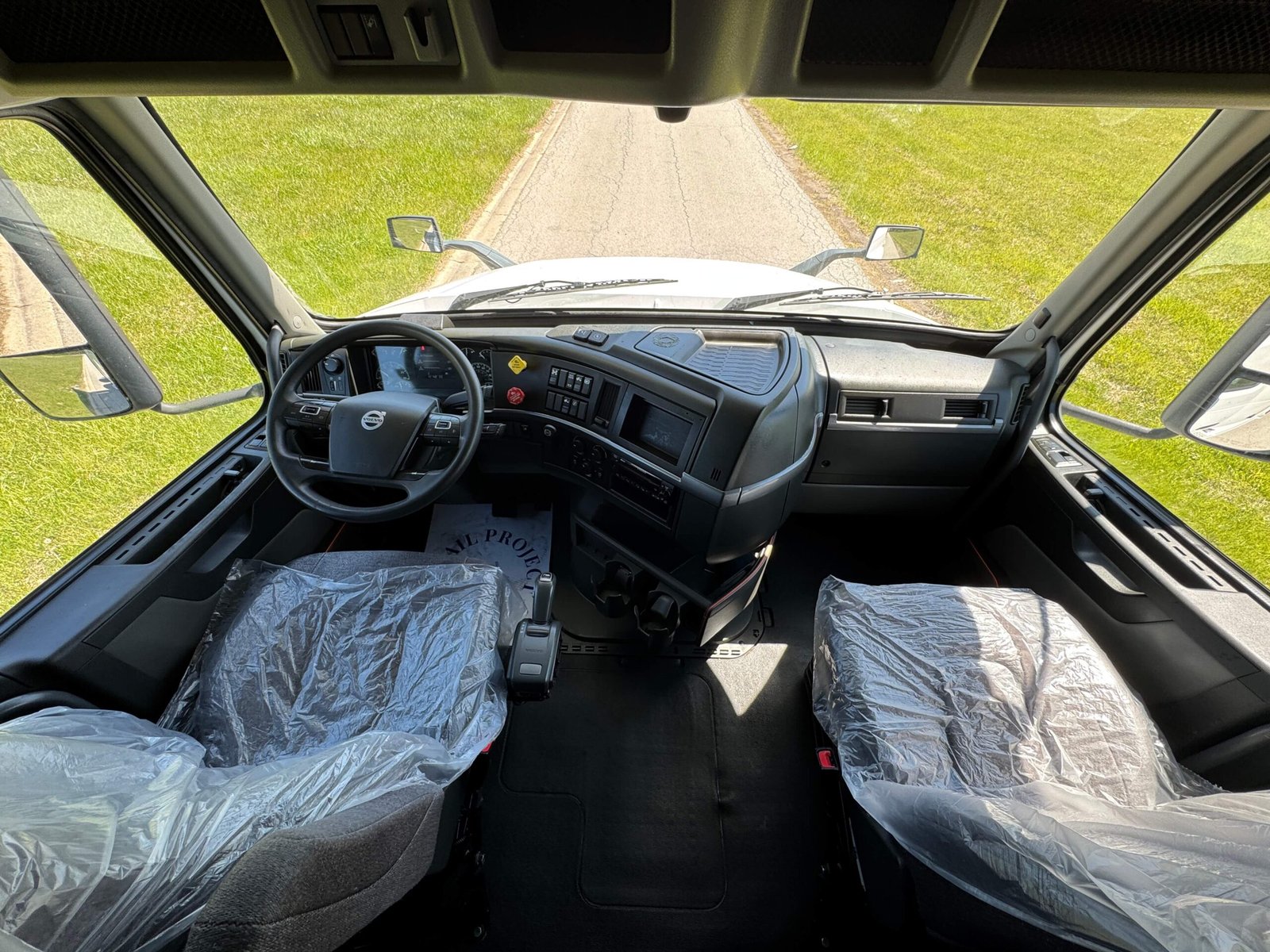 
								2022 Volvo VNL760 full									