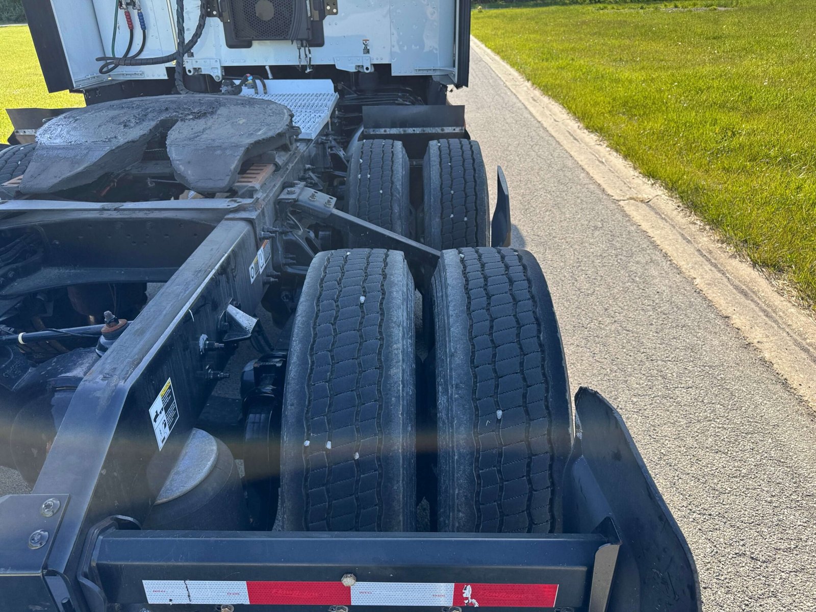 
								2023 Peterbilt 579 EPIQ full									
