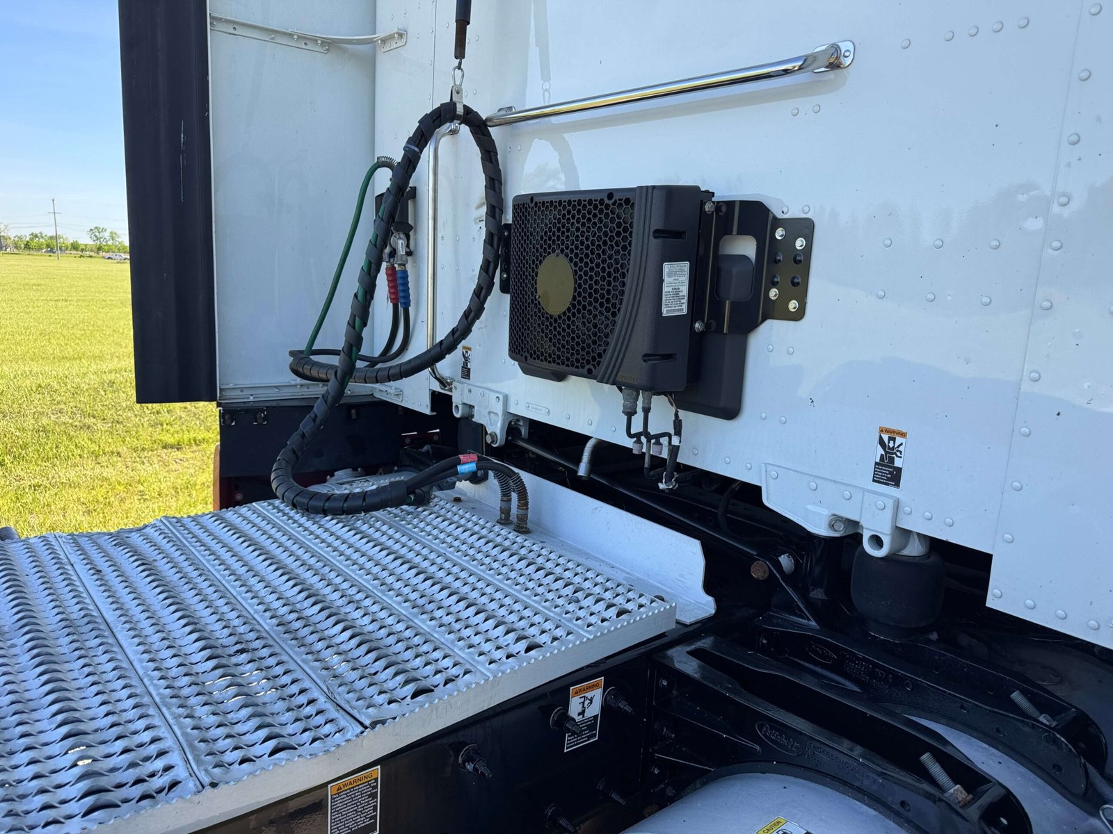 
								2023 Peterbilt 579 EPIQ full									