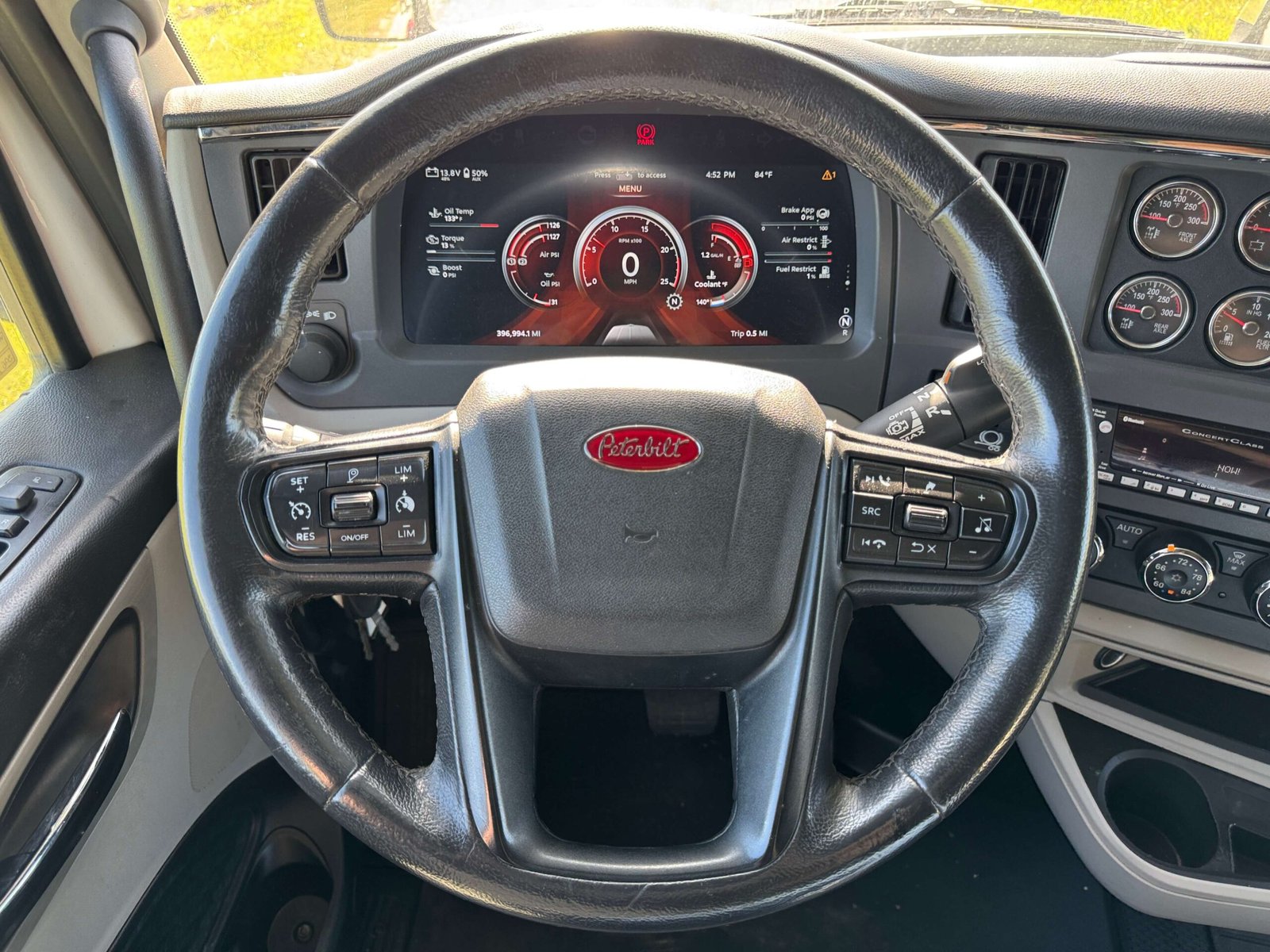 
								2023 Peterbilt 579 EPIQ full									