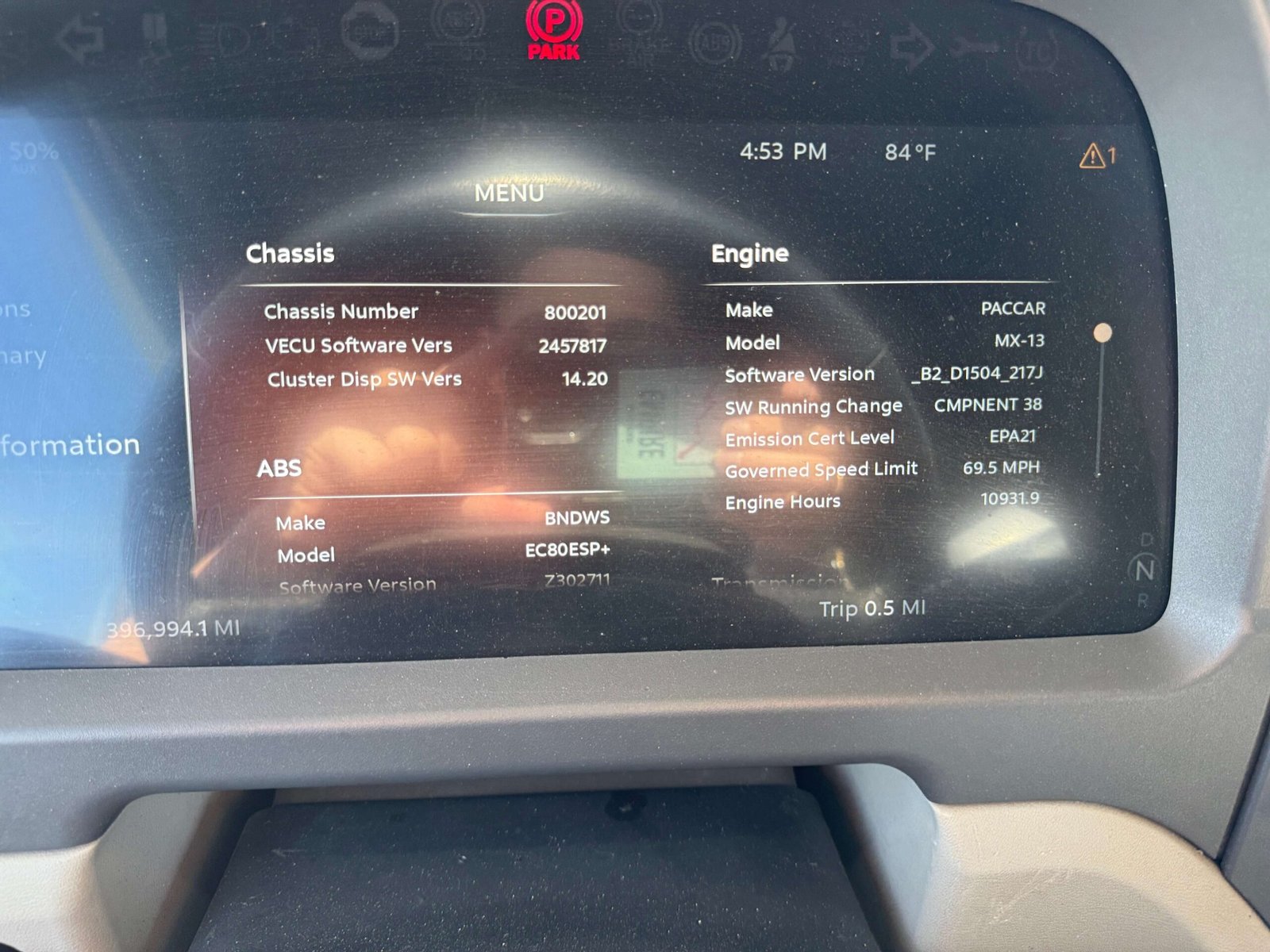 
								2023 Peterbilt 579 EPIQ full									