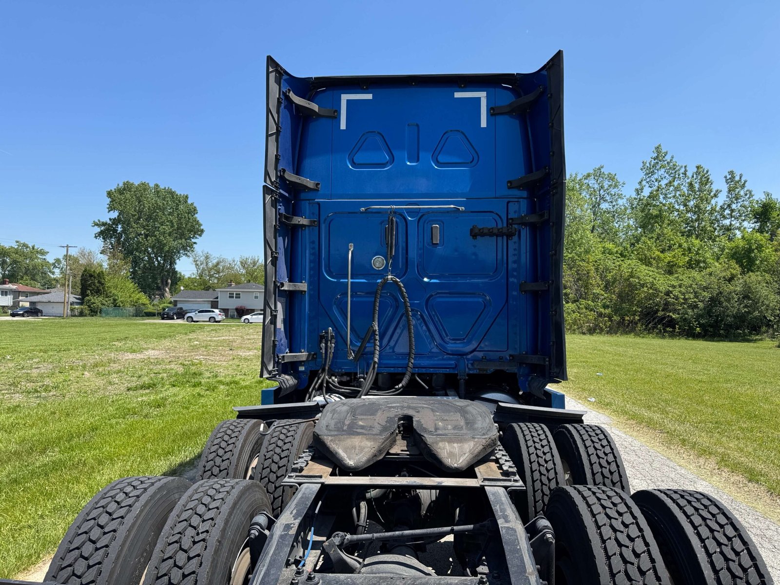 
								2022 Freightliner Cascadia full									