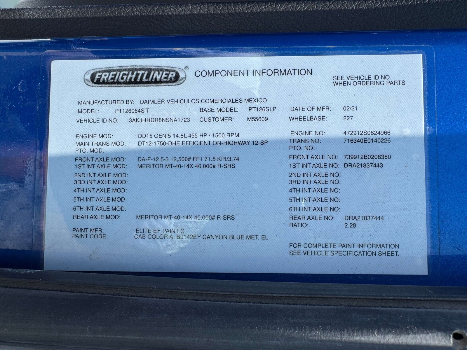 
								2022 Freightliner Cascadia full									