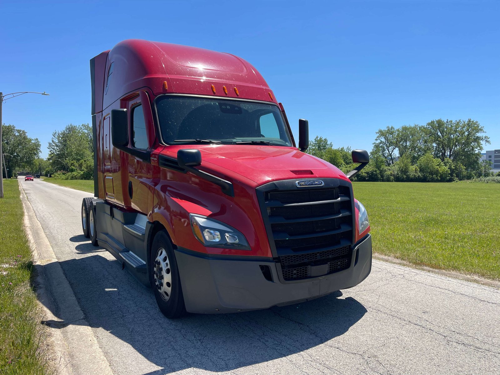 
								2021 Freightliner Cascadia full									