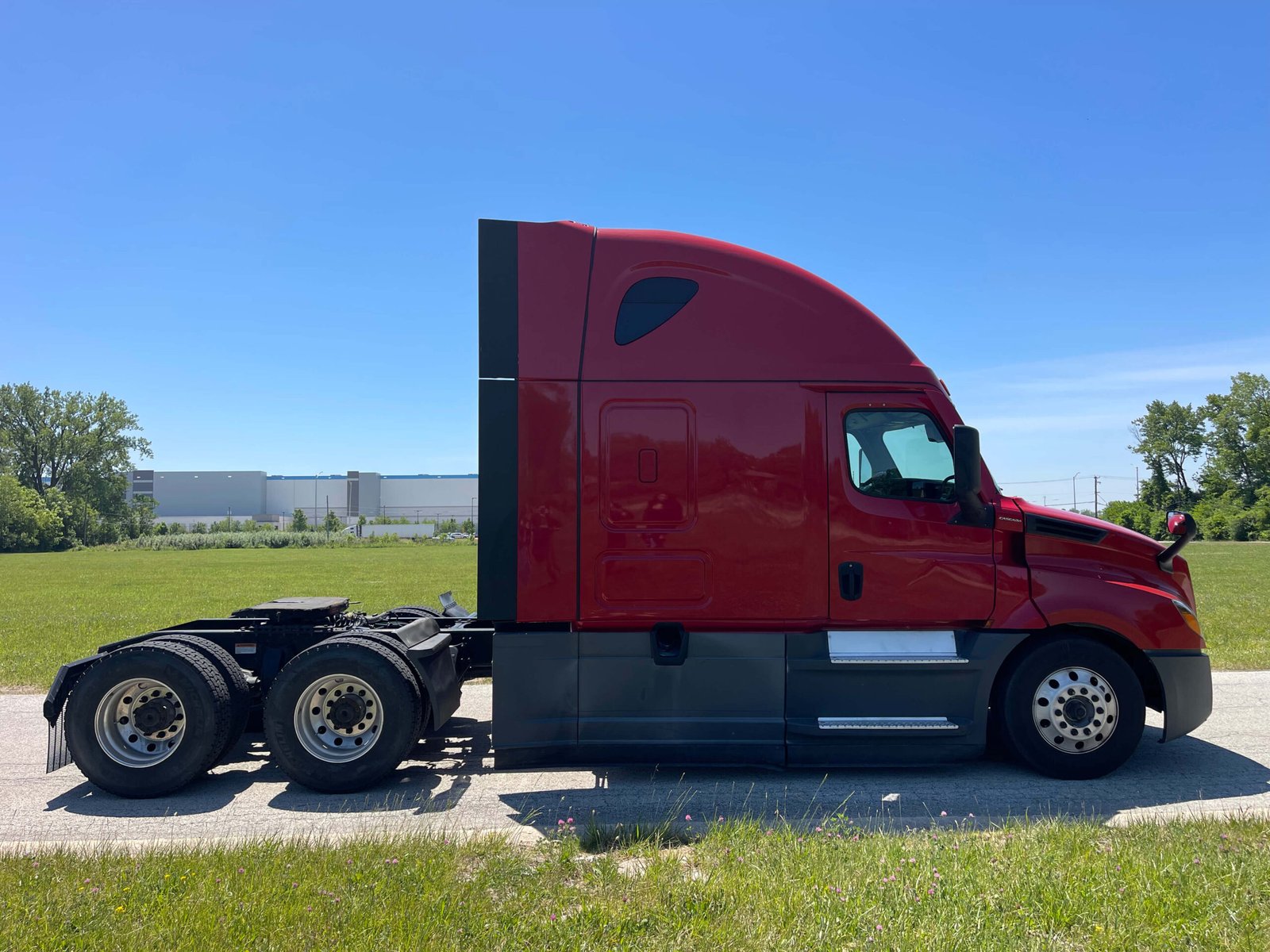 
								2021 Freightliner Cascadia full									