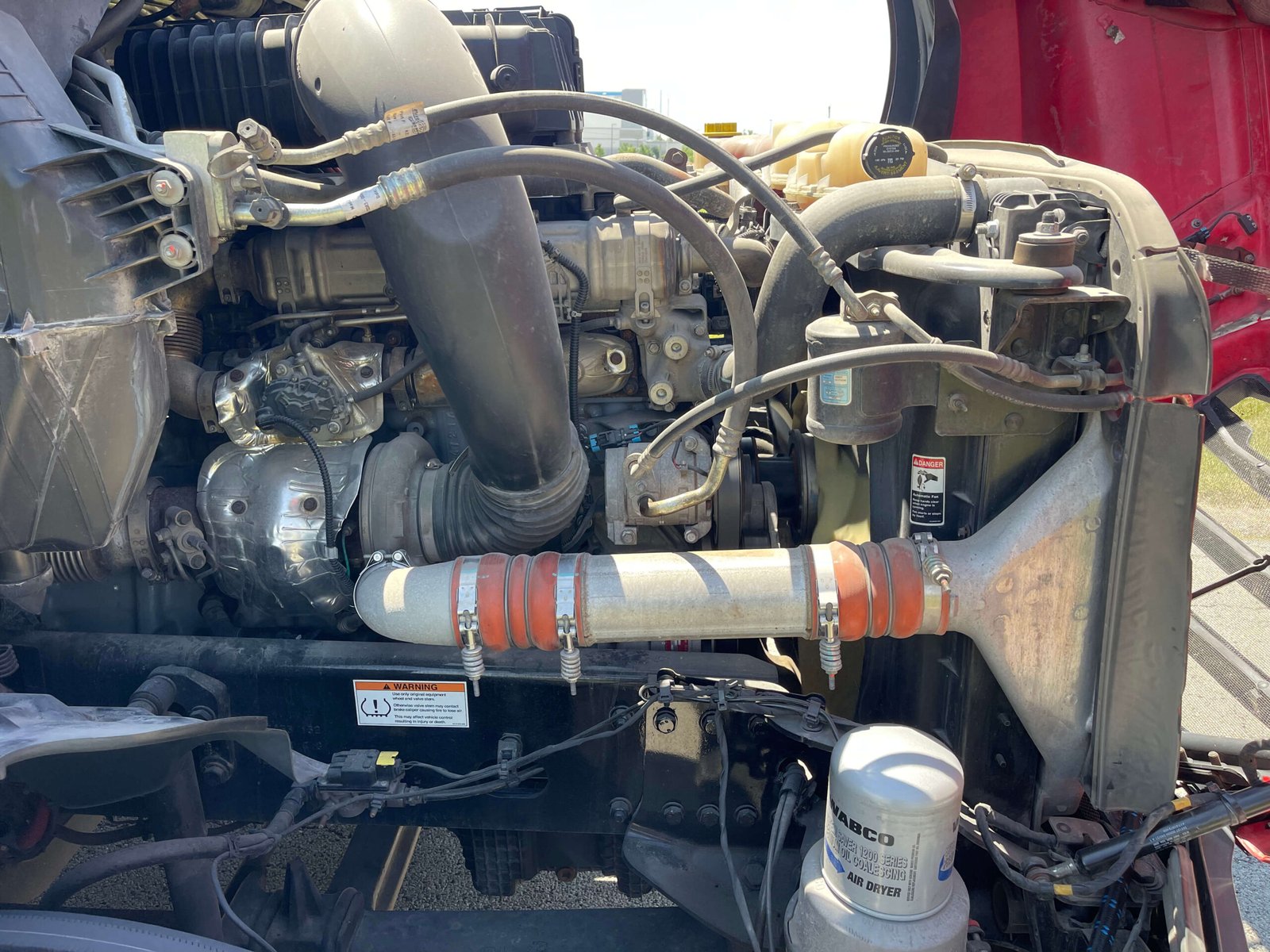 
								2022 Freightliner Cascadia full									