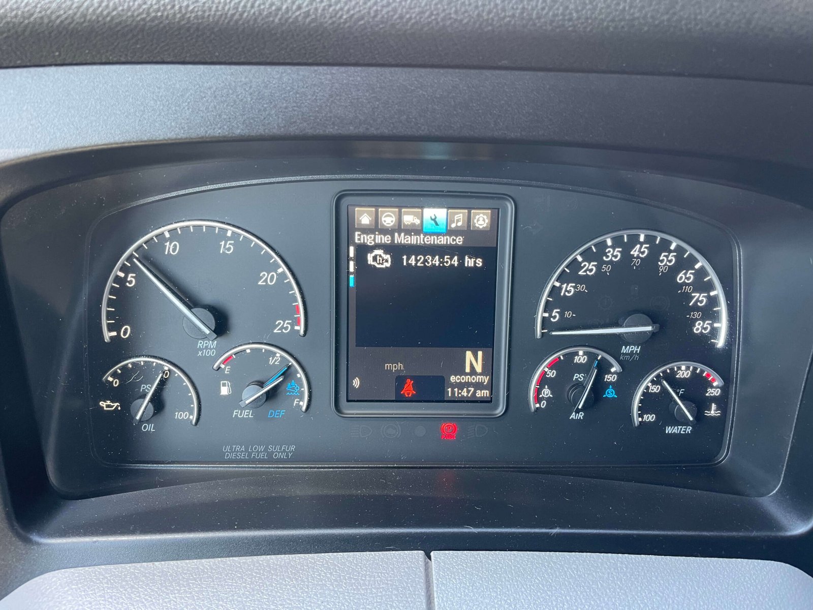 
								2022 Freightliner Cascadia full									