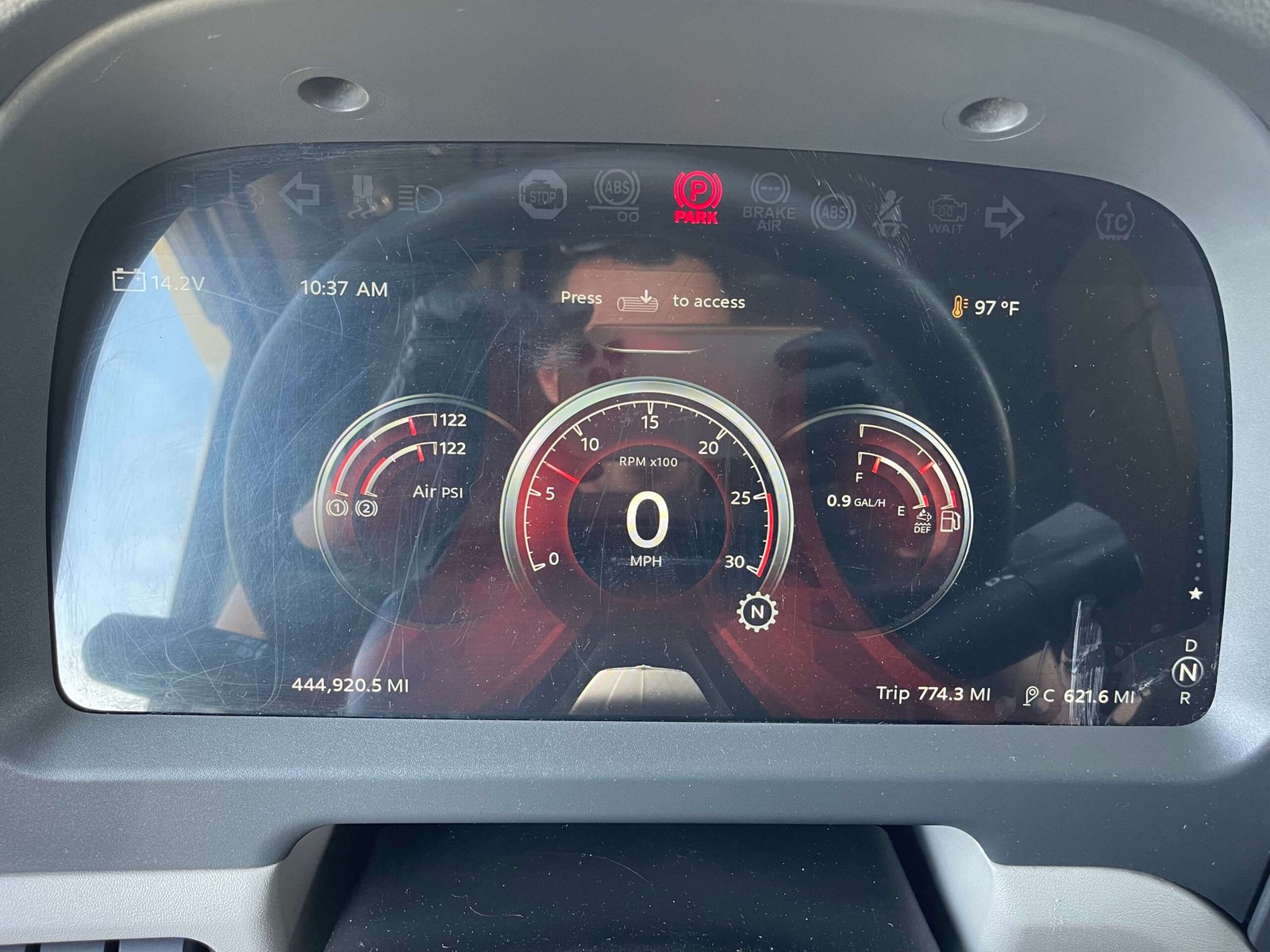
								2022 Peterbilt 579 full									