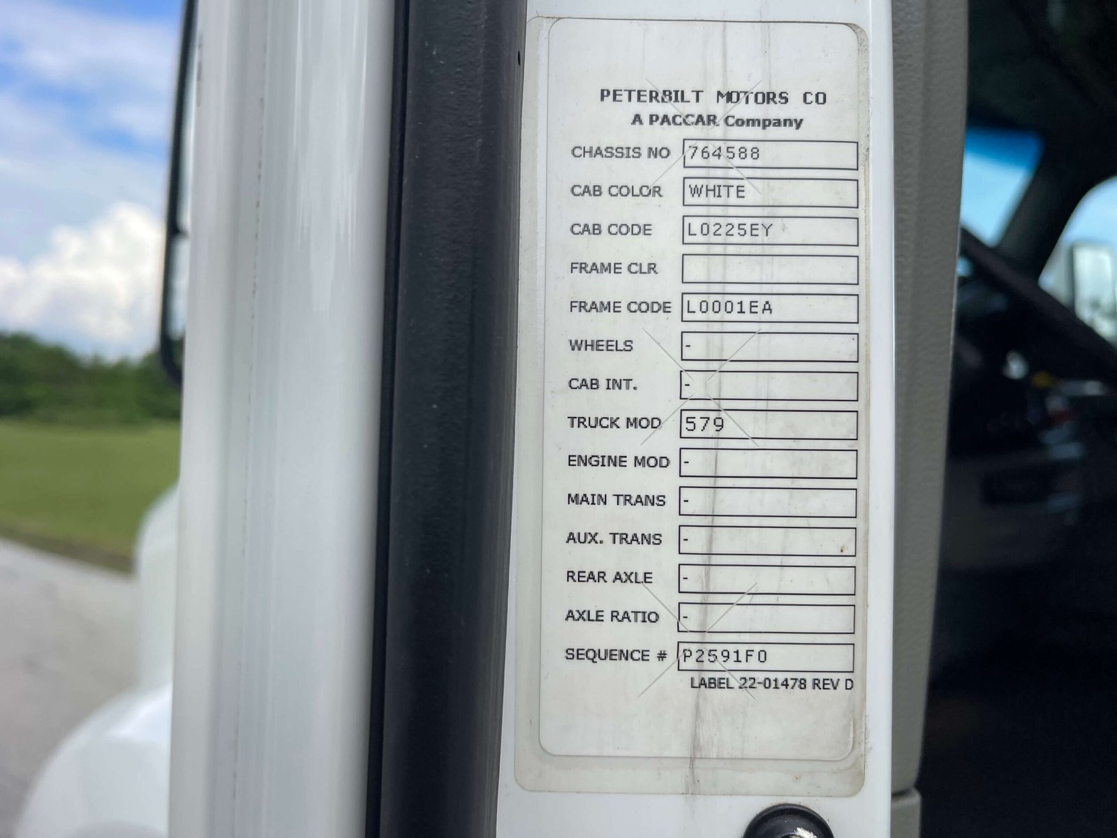 
								2022 Peterbilt 579 full									