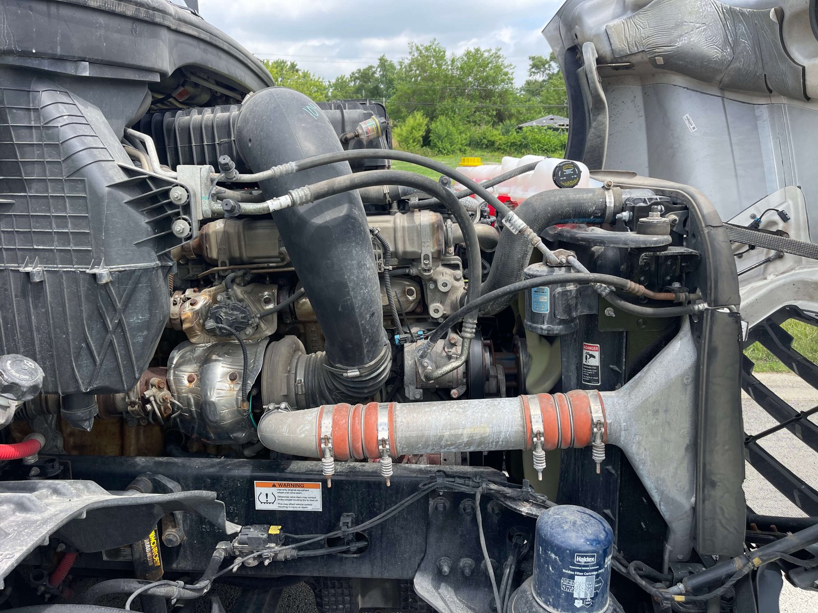 
								2022 Freightliner Cascadia full									