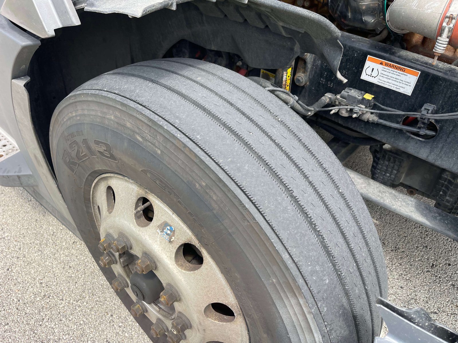 
								2022 Freightliner Cascadia full									