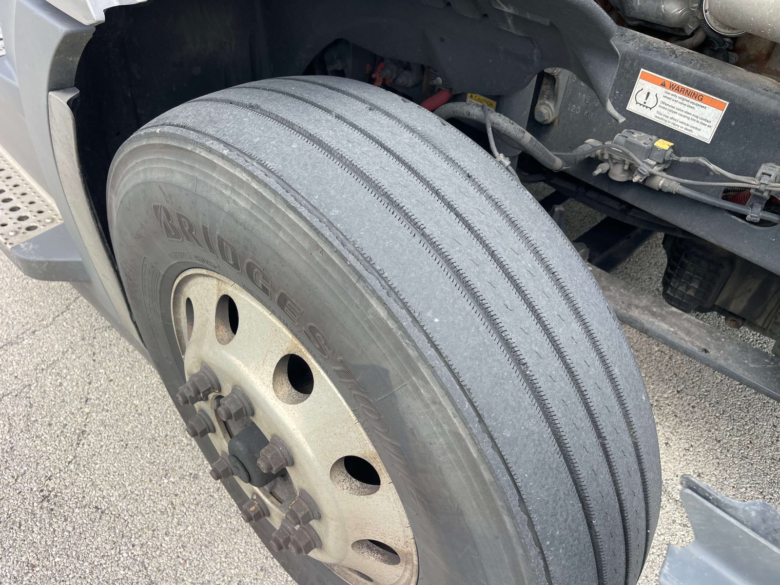 
								2022 Freightliner Cascadia full									
