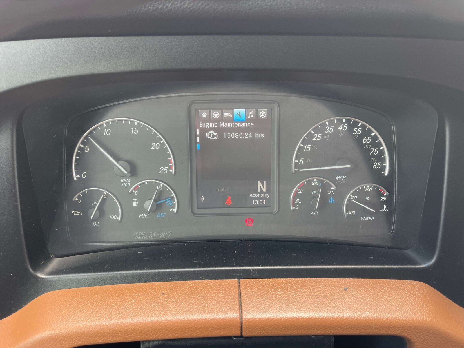 
								2022 Freightliner Cascadia full									