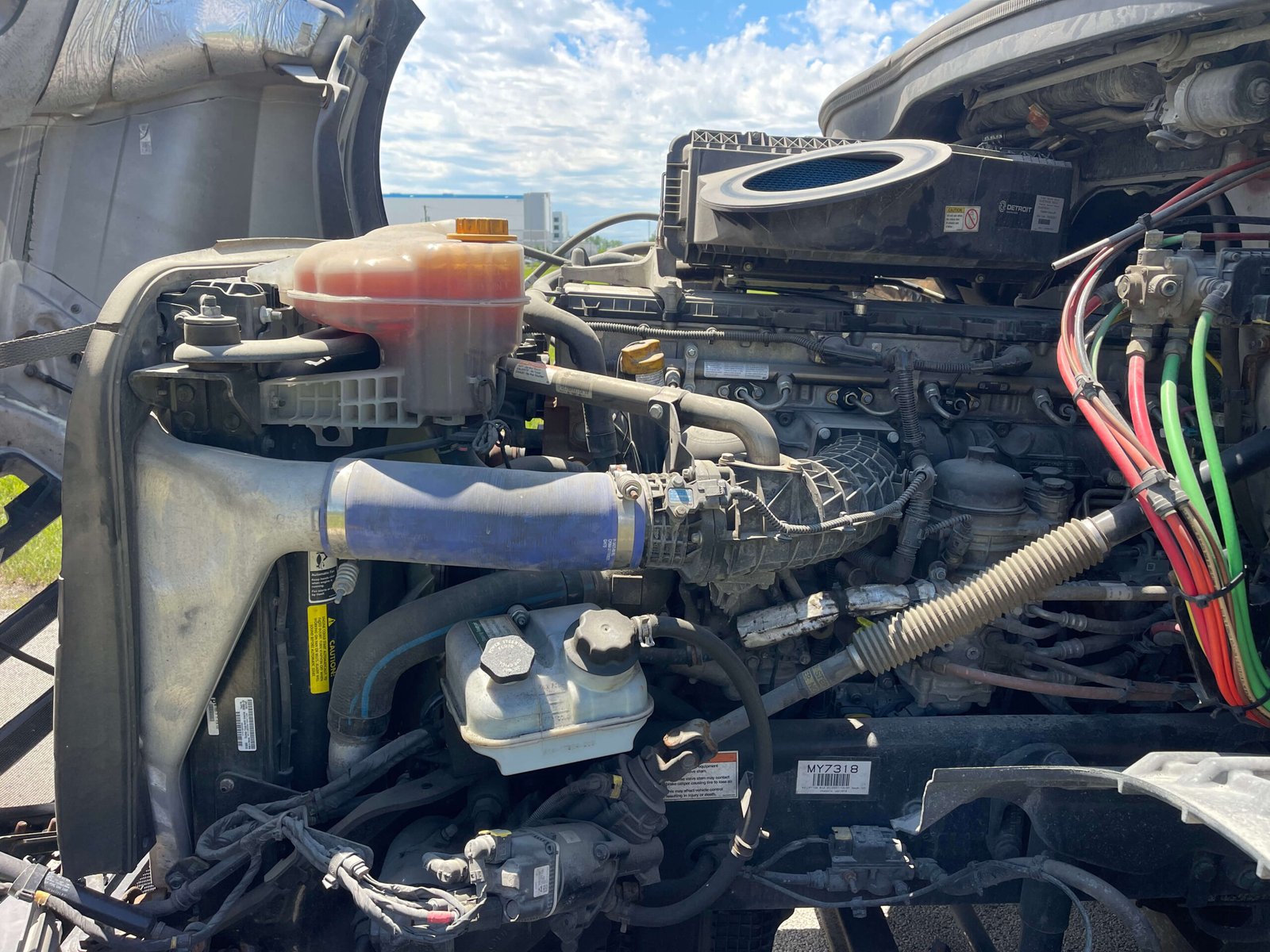 
								2022 Freightliner Cascadia full									